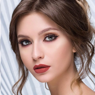 45 ANA | أحمر شفاه روج سائل